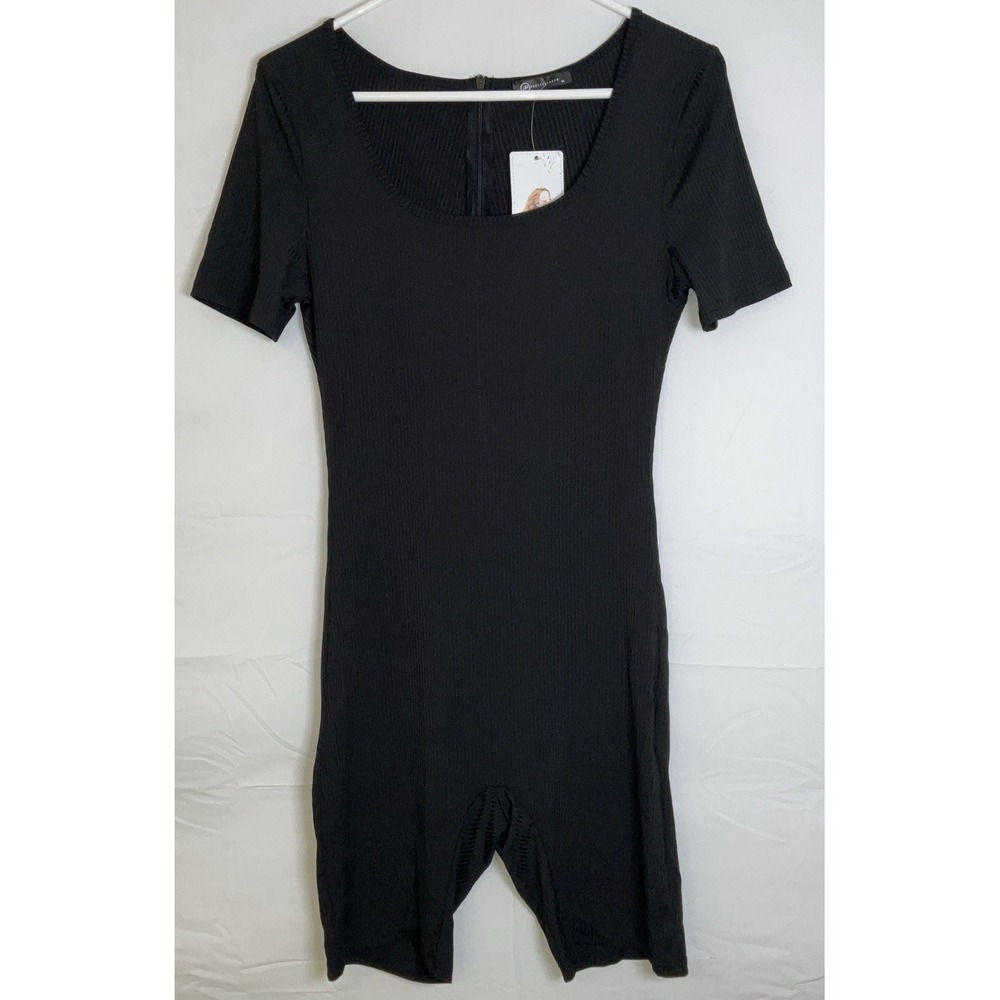 NWT Women's Pretty Garden Ribbed Bodycon Short Sleeve Romper Shorts Black Medium
